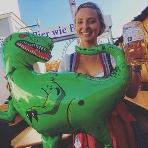 Meet your Posher, Hayley